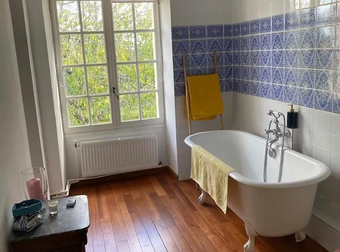 Le Jardin Dans Les Vignes Bed & Breakfast