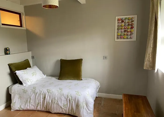 Le Jardin Dans Les Vignes Bed and breakfast 3*