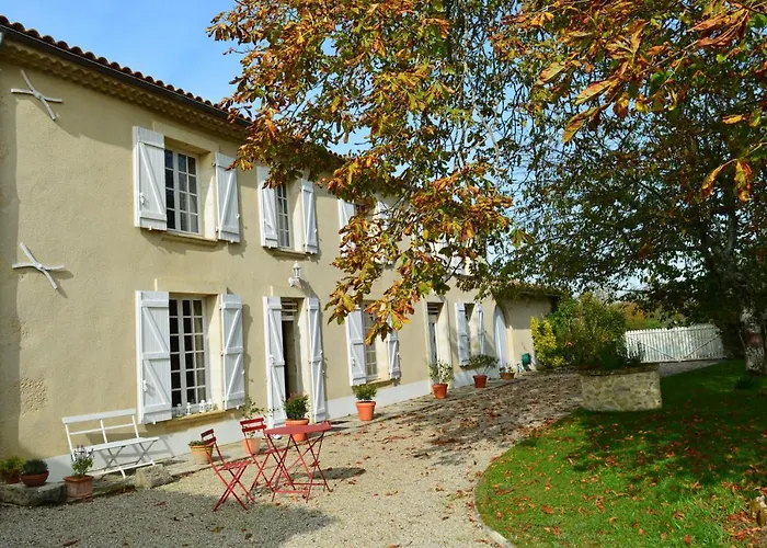 Le Jardin Dans Les Vignes Bed and breakfast